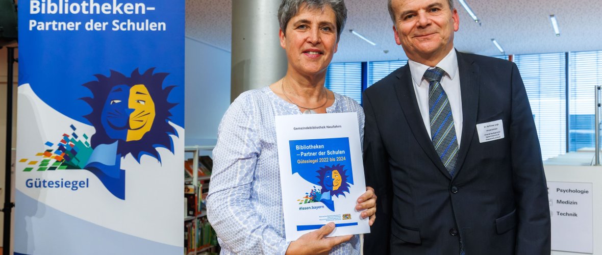 Verleihung des Gütesiegels „Bibliotheken – Partner der Schulen 2022“ in Augsburg